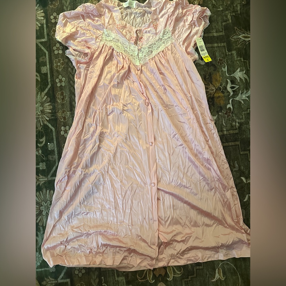NWT Vintage Vanity Fair Pink Lace Nightgown